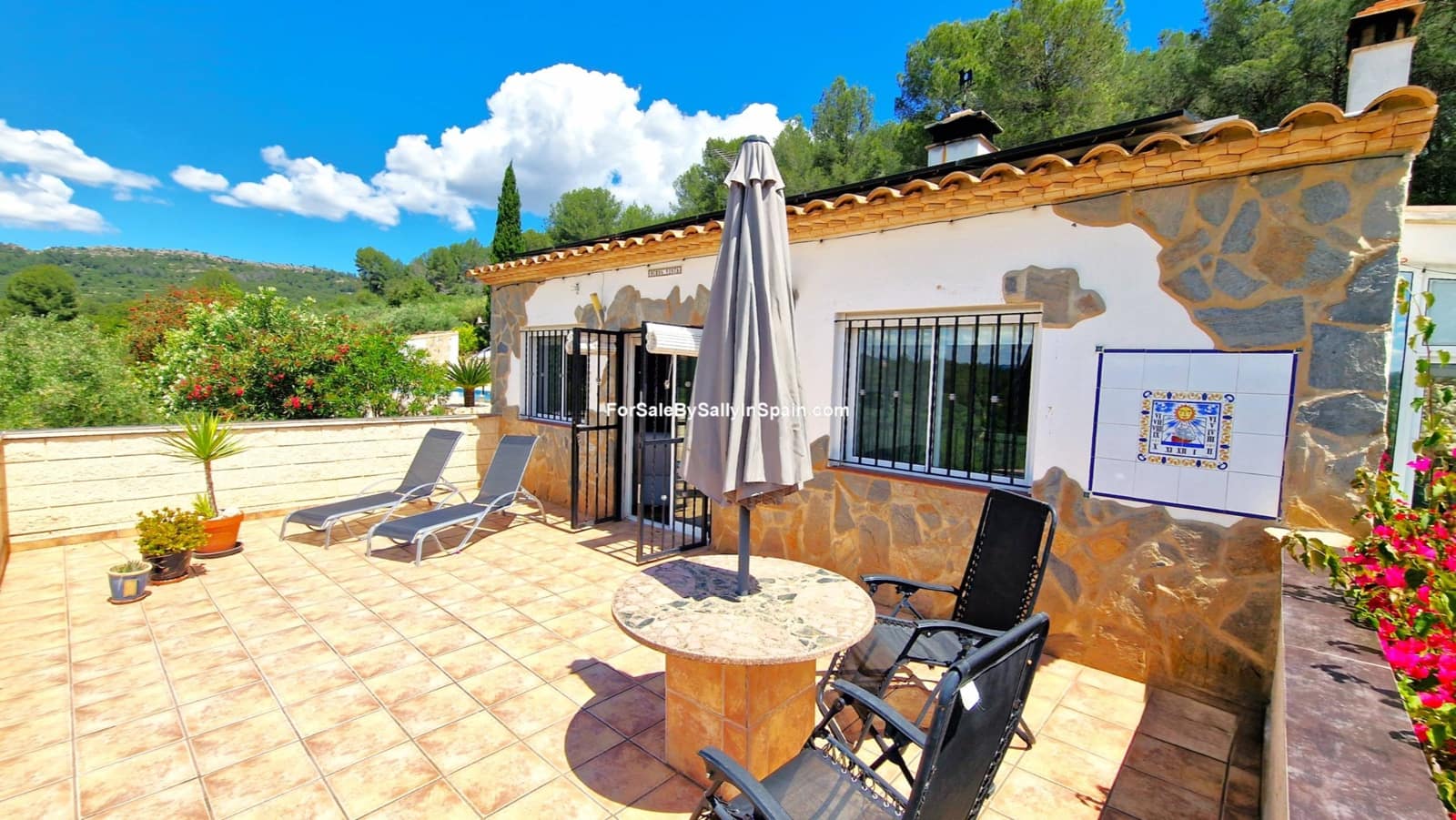 3 chambre Villa/Maison à vendre à Beniganim avec piscine garage - 325 000 € (Ref: 9841736)