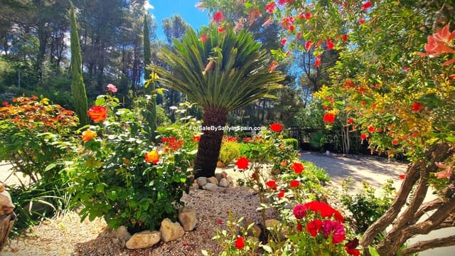 3 chambre Villa/Maison à vendre à Benigánim avec piscine garage - 325 000 € (Ref: 9841736)
