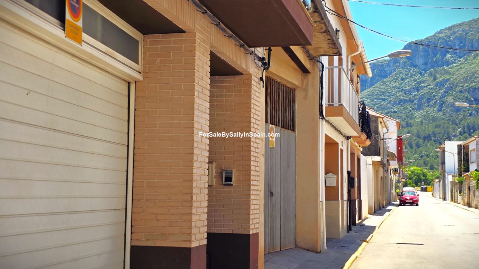 3 bedroom Townhouse for sale in Barx with pool garage - € 260,000 (Ref: 9874331)