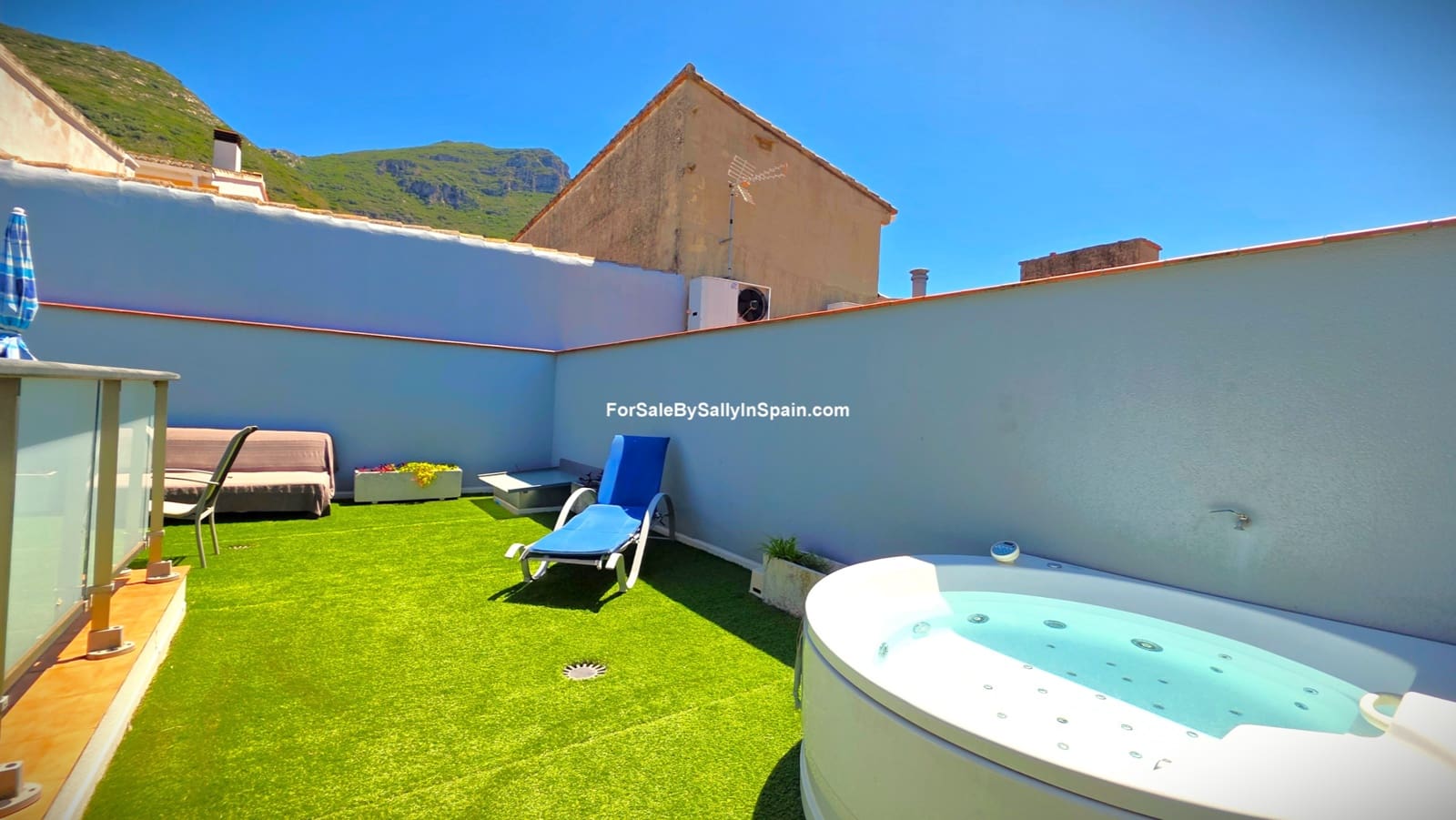 3 bedroom Townhouse for sale in Barx with pool garage - € 260,000 (Ref: 9874331)