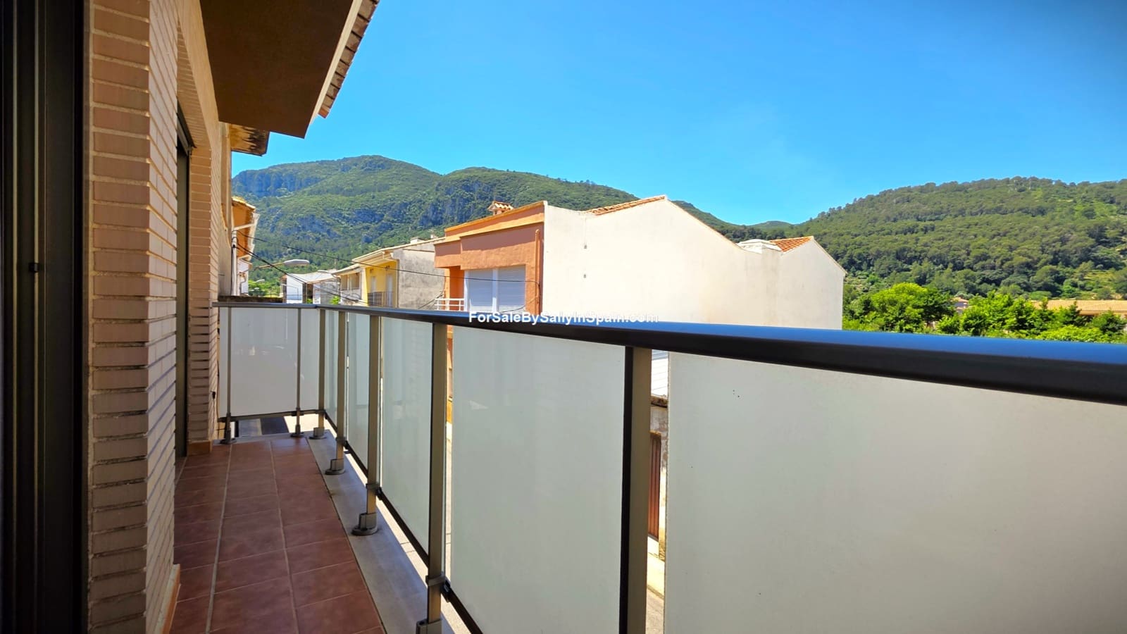 3 bedroom Townhouse for sale in Barx with pool garage - € 260,000 (Ref: 9874331)