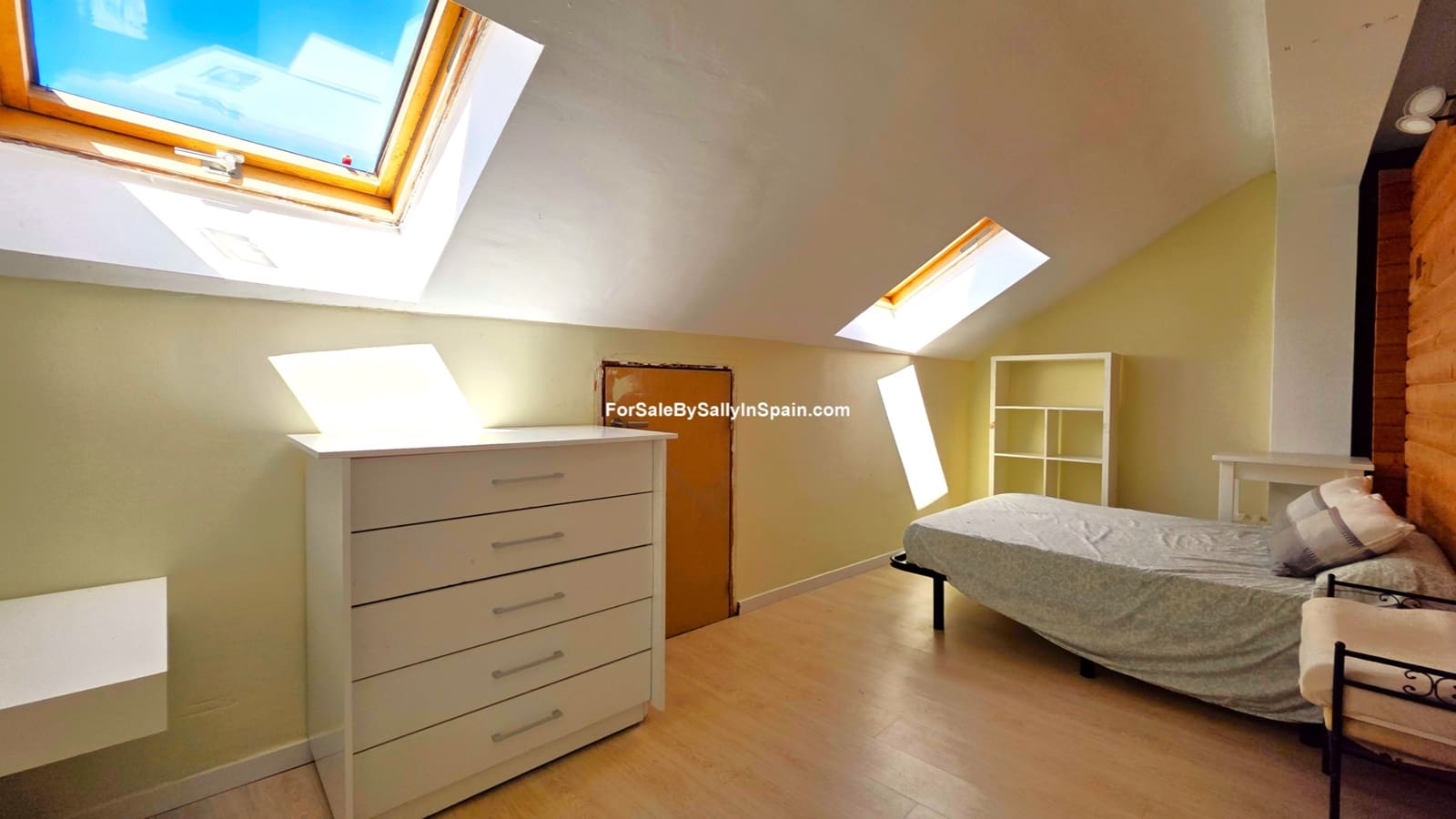 3 bedroom Townhouse for sale in Barx with pool garage - € 260,000 (Ref: 9874331)