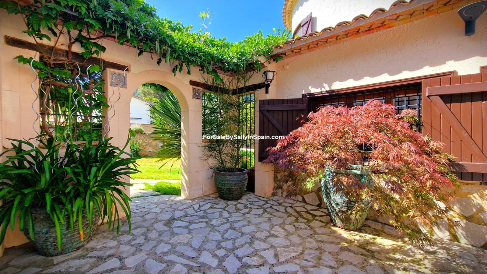 4 slaapkamer Villa te koop in Barx met zwembad garage - € 549.000 (Ref: 9895027)