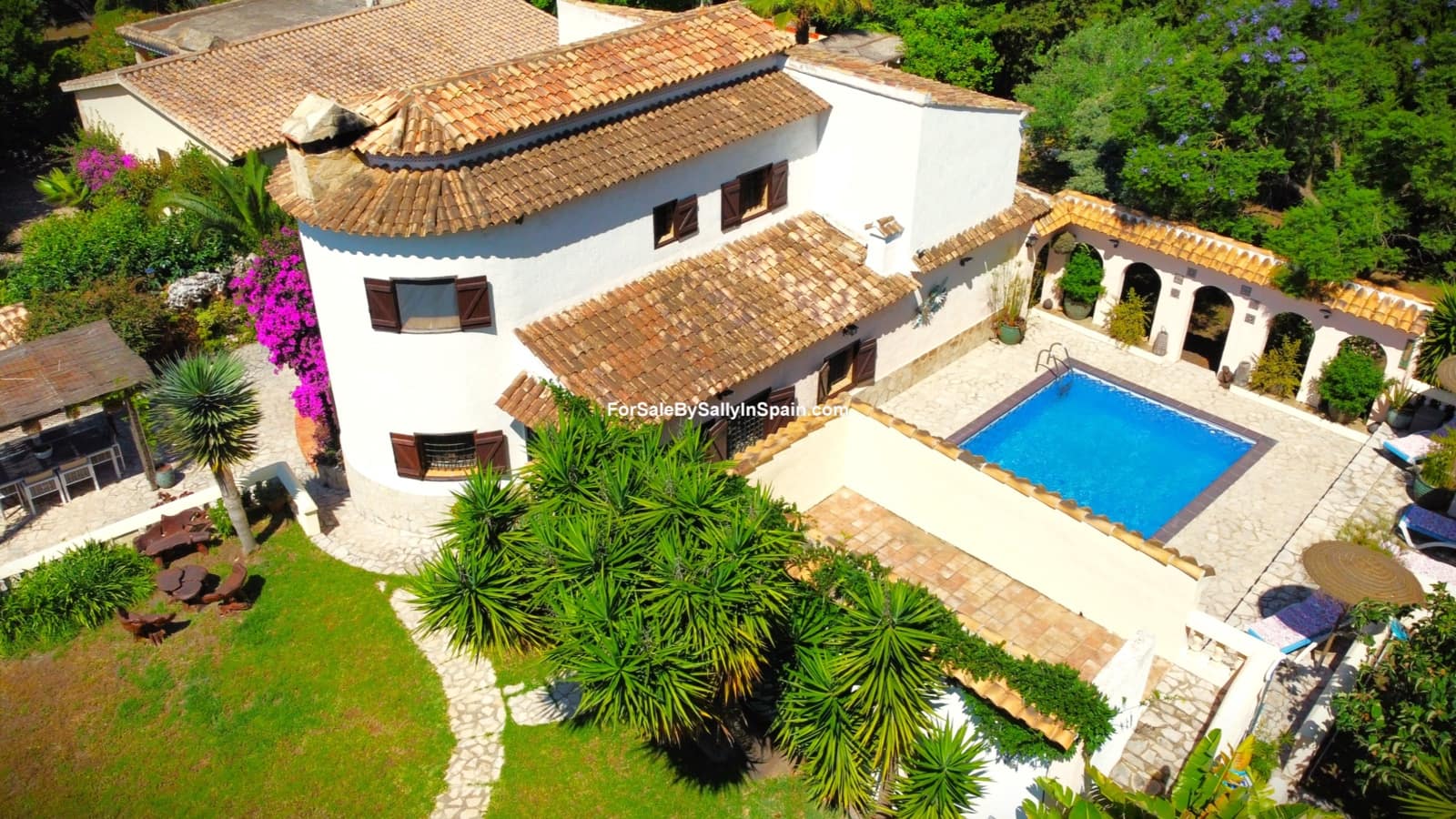 4 slaapkamer Villa te koop in Barx met zwembad garage - € 549.000 (Ref: 9895027)