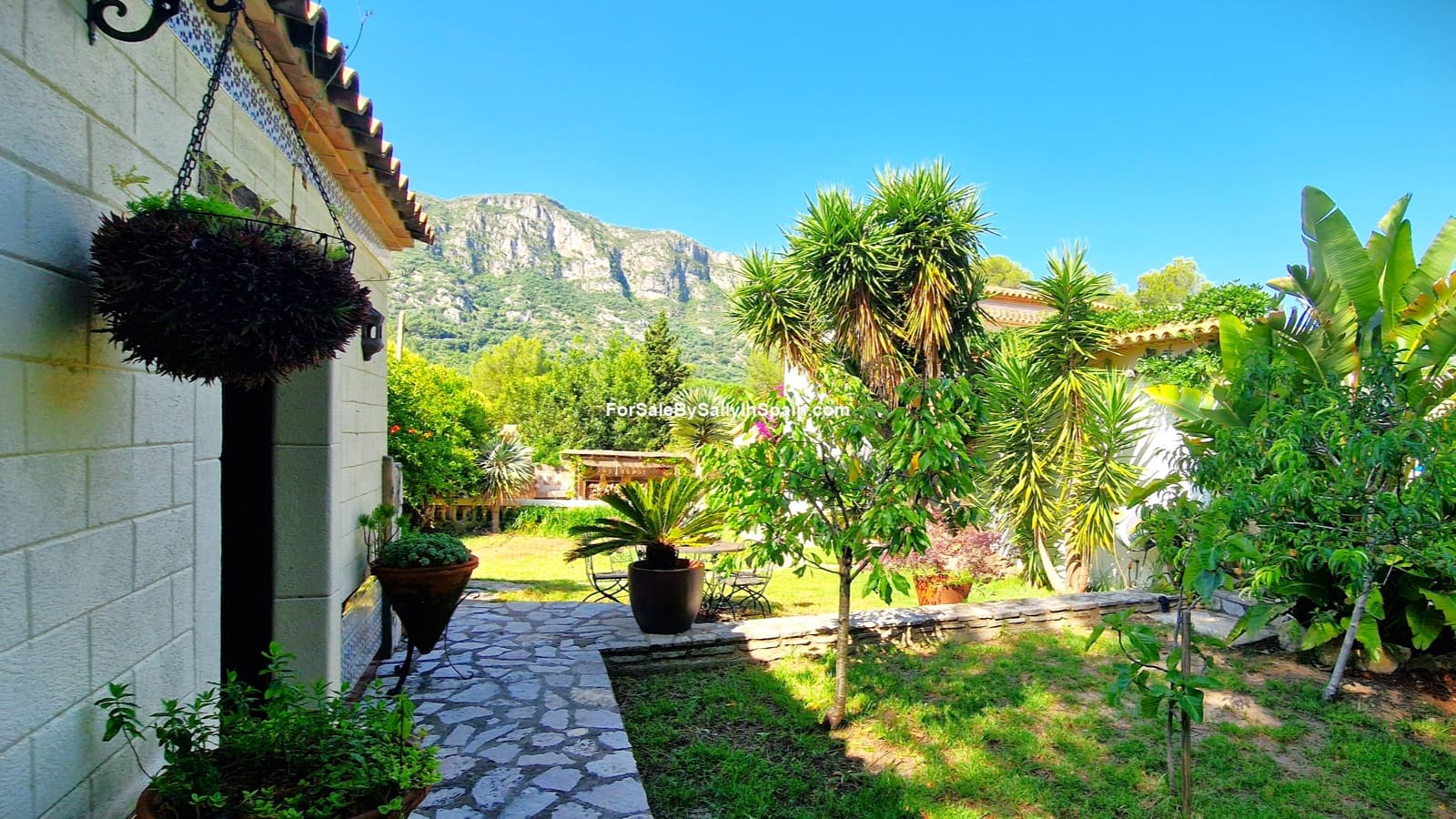 4 slaapkamer Villa te koop in Barx met zwembad garage - € 549.000 (Ref: 9895027)
