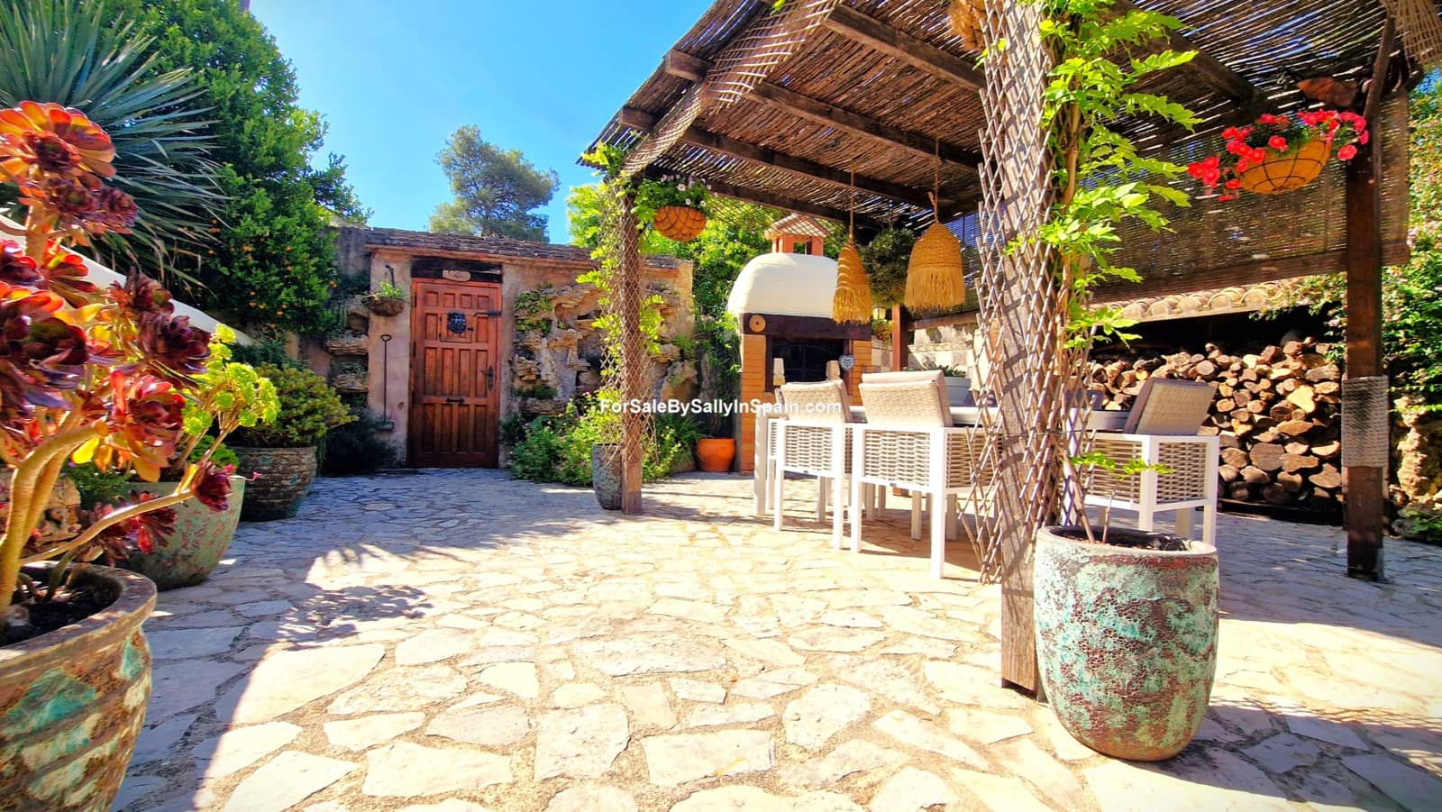 4 slaapkamer Villa te koop in Barx met zwembad garage - € 549.000 (Ref: 9895027)