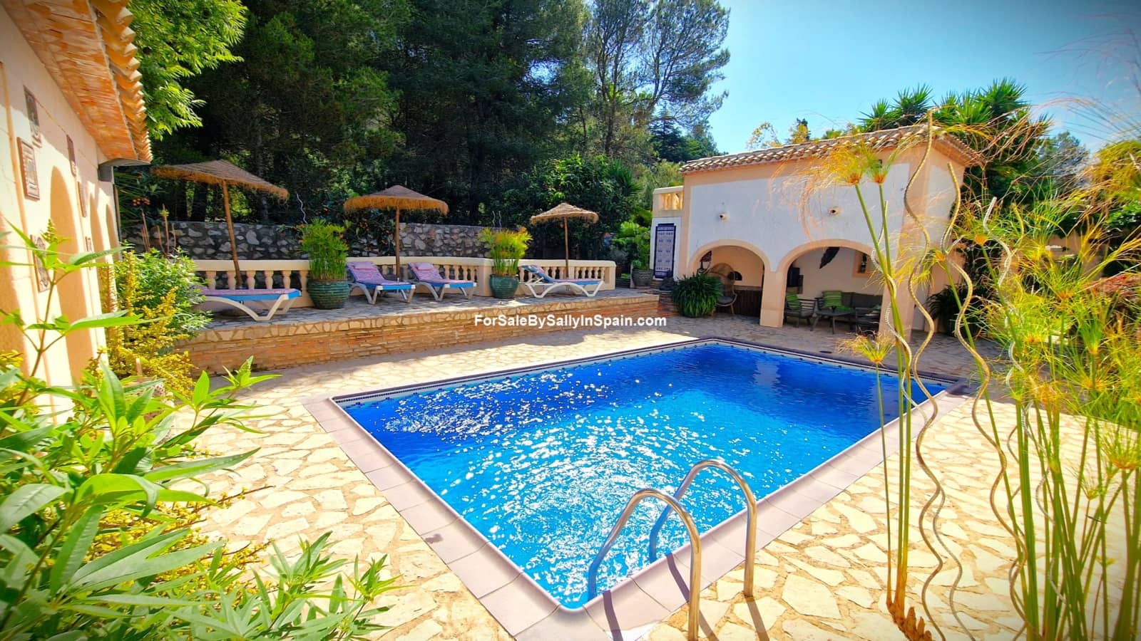 4 slaapkamer Villa te koop in Barx met zwembad garage - € 549.000 (Ref: 9895027)