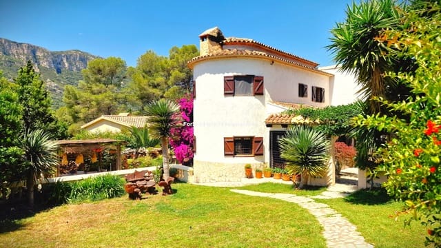 4 slaapkamer Villa te koop in Barx met zwembad garage - € 549.000 (Ref: 9895027)