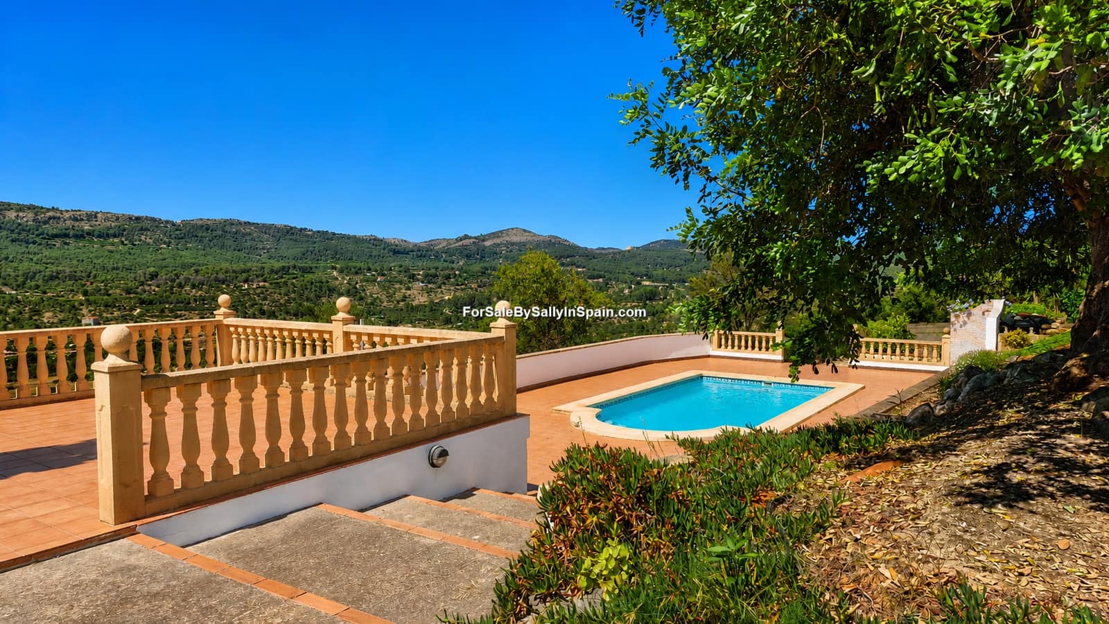 3 bedroom Villa for sale in Beniganim with pool garage - € 290,000 (Ref: 9920886)