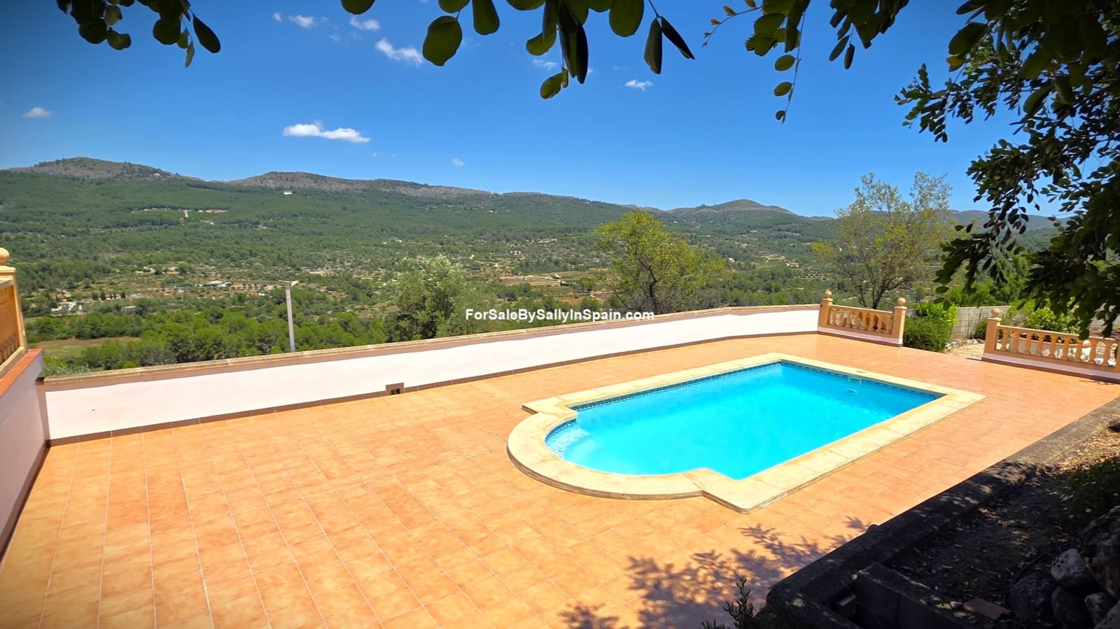 3 bedroom Villa for sale in Beniganim with pool garage - € 290,000 (Ref: 9920886)
