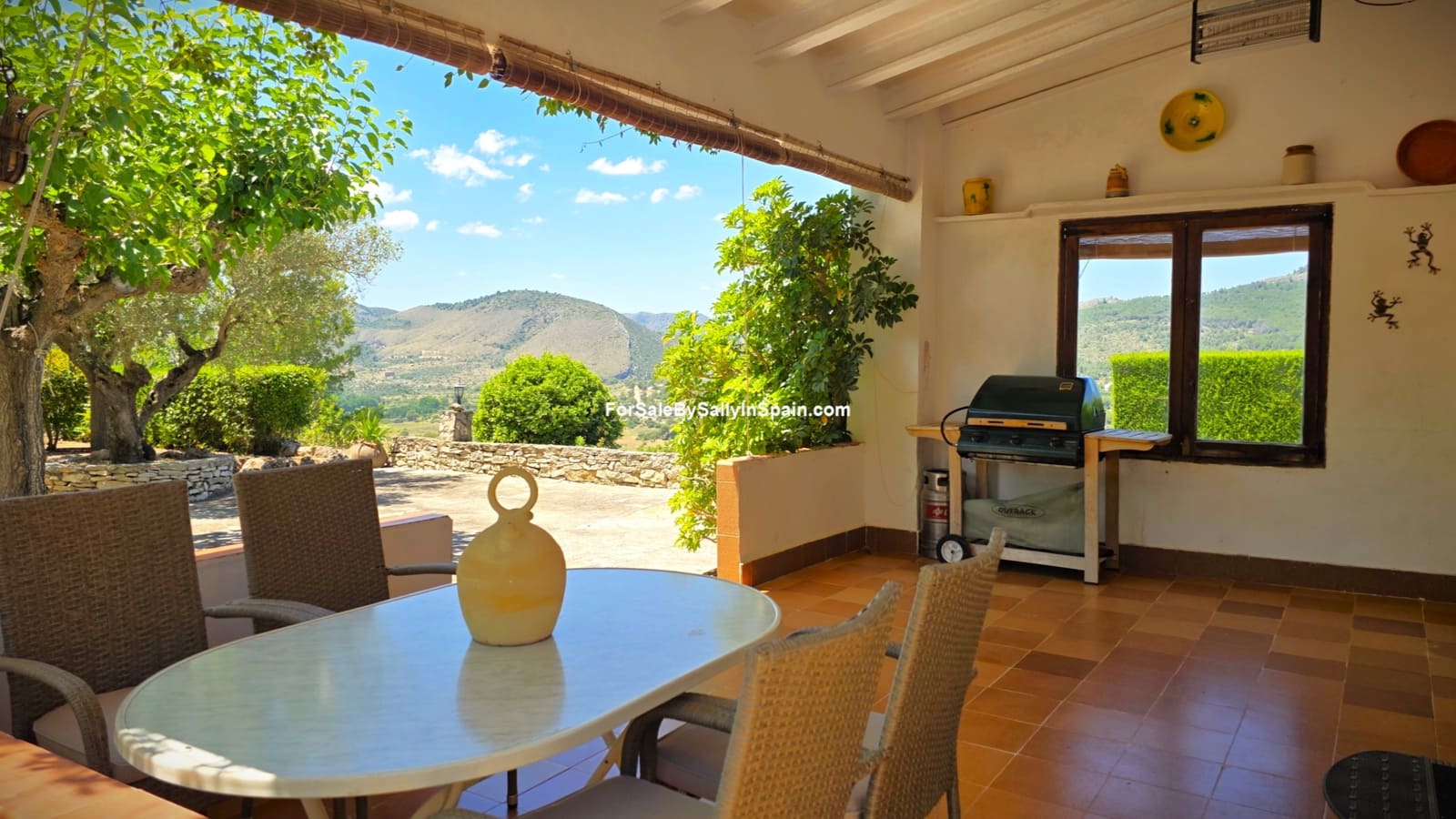 3 bedroom Villa for sale in Beniganim with pool garage - € 290,000 (Ref: 9920886)