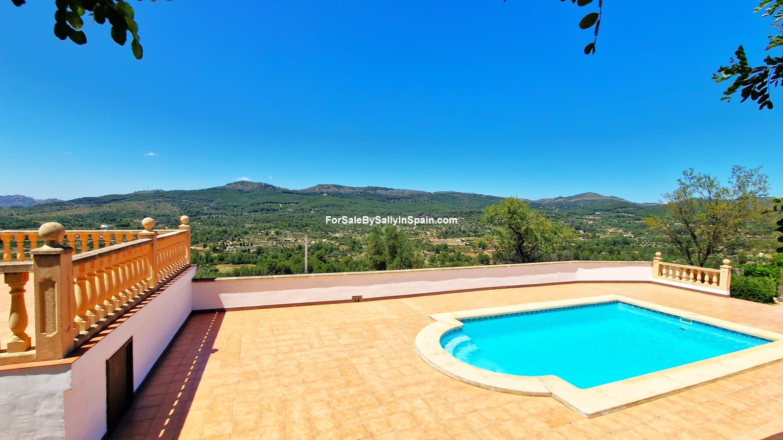 3 bedroom Villa for sale in Beniganim with pool garage - € 290,000 (Ref: 9920886)