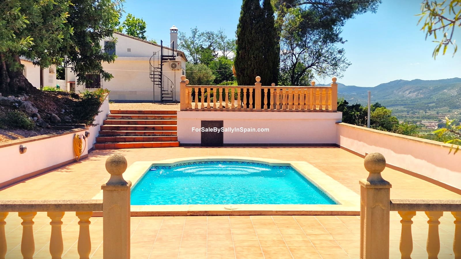 3 bedroom Villa for sale in Beniganim with pool garage - € 290,000 (Ref: 9920886)