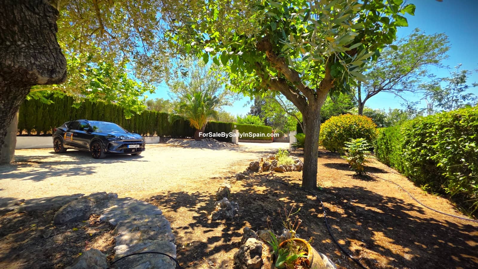 3 bedroom Villa for sale in Beniganim with pool garage - € 290,000 (Ref: 9920886)