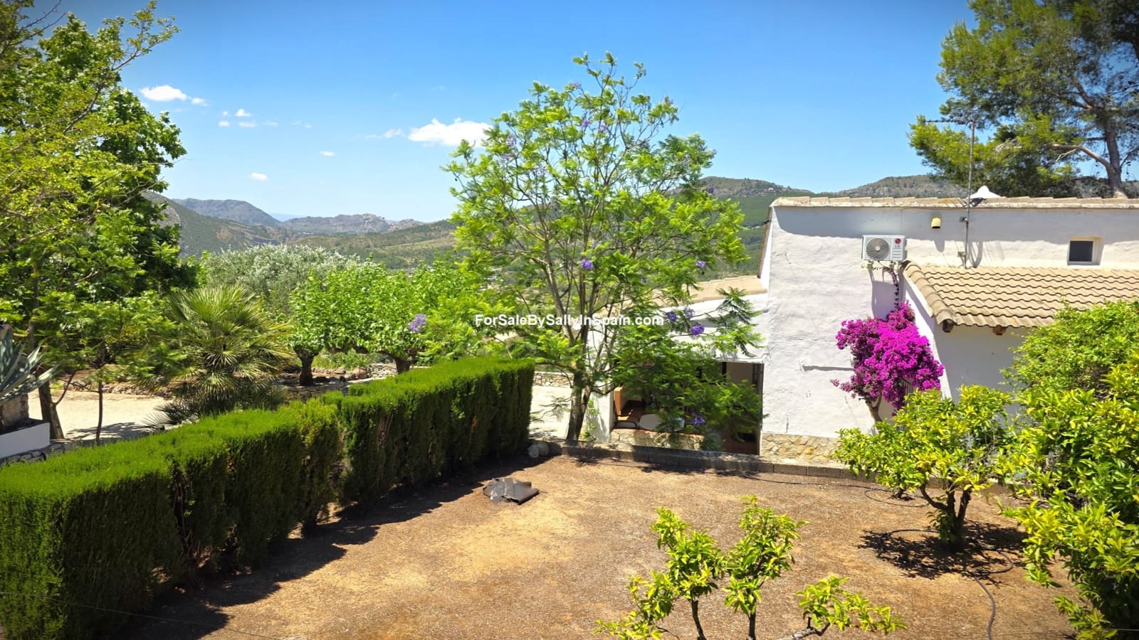 3 bedroom Villa for sale in Beniganim with pool garage - € 290,000 (Ref: 9920886)