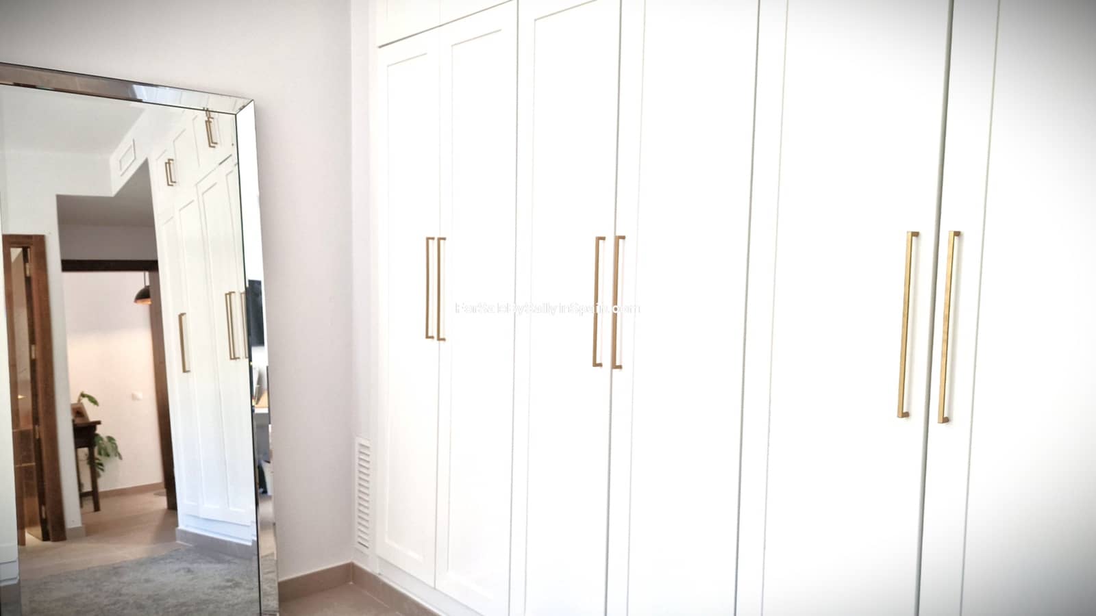 4 Zimmer Villa zu verkaufen in Barx mit Pool Garage - 799.000 € (Ref: 9932328)