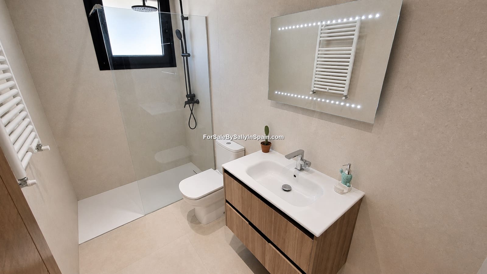 4 Zimmer Villa zu verkaufen in Barx mit Pool Garage - 799.000 € (Ref: 9932328)