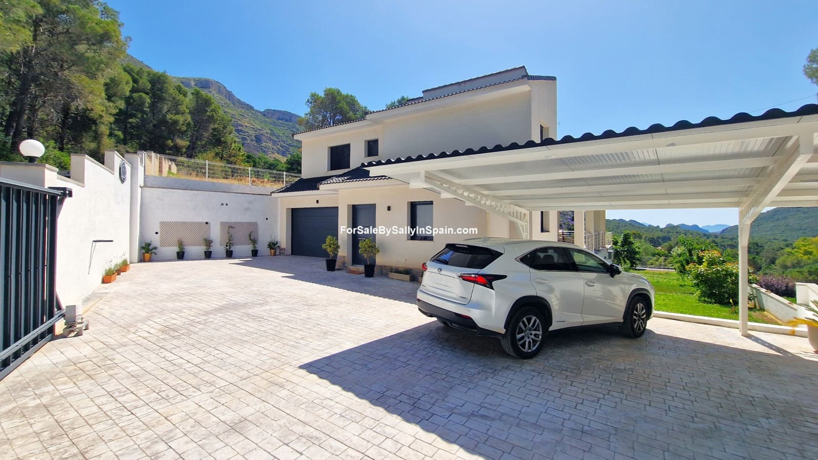 4 Zimmer Villa zu verkaufen in Barx mit Pool Garage - 799.000 € (Ref: 9932328)