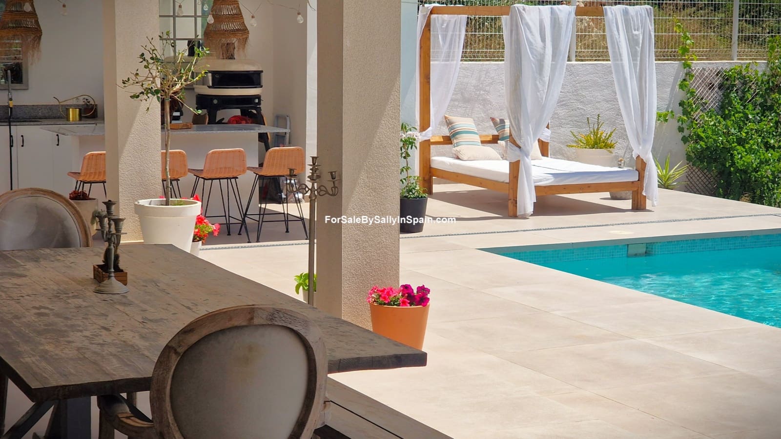 4 Zimmer Villa zu verkaufen in Barx mit Pool Garage - 799.000 € (Ref: 9932328)