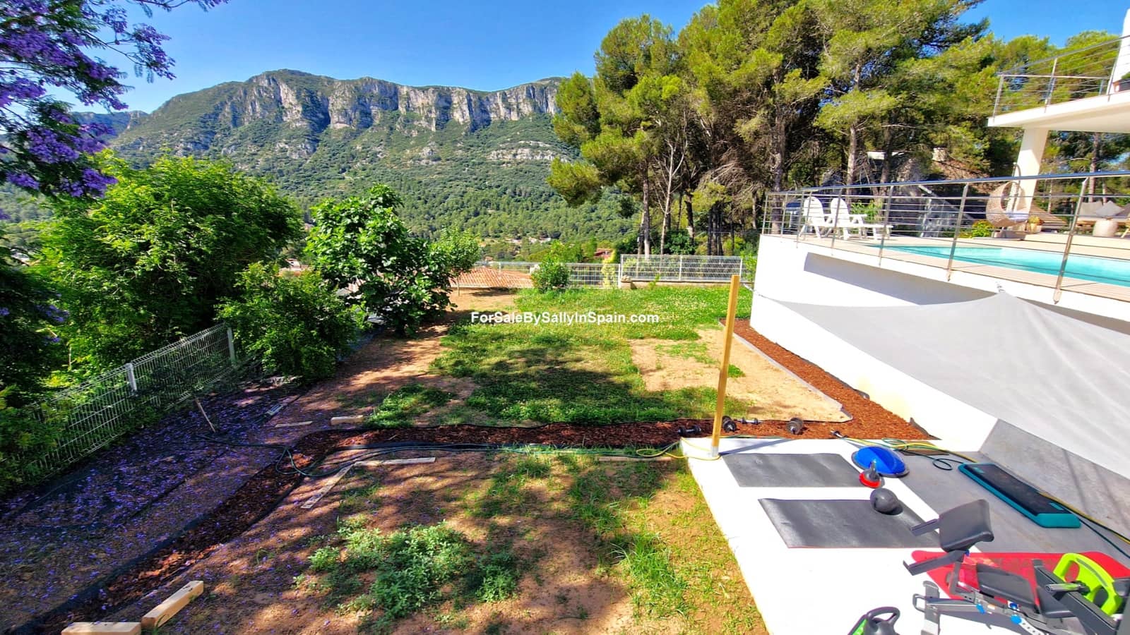 4 Zimmer Villa zu verkaufen in Barx mit Pool Garage - 799.000 € (Ref: 9932328)