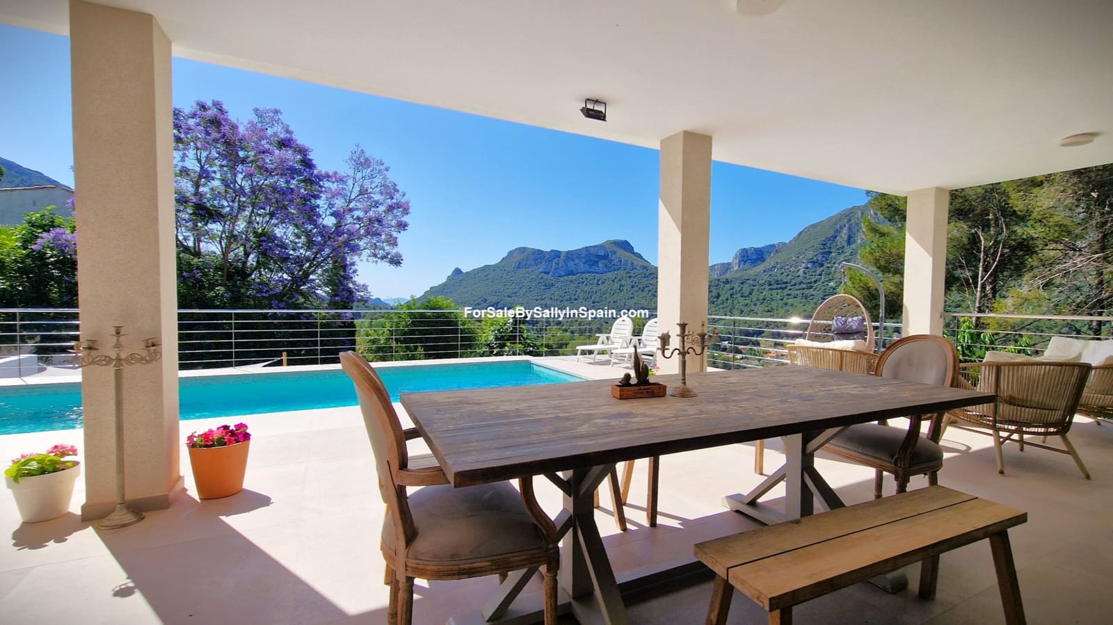 4 Zimmer Villa zu verkaufen in Barx mit Pool Garage - 799.000 € (Ref: 9932328)