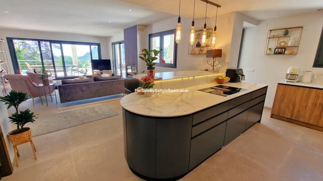 4 Zimmer Villa zu verkaufen in Barx mit Pool Garage - 799.000 € (Ref: 9932328)