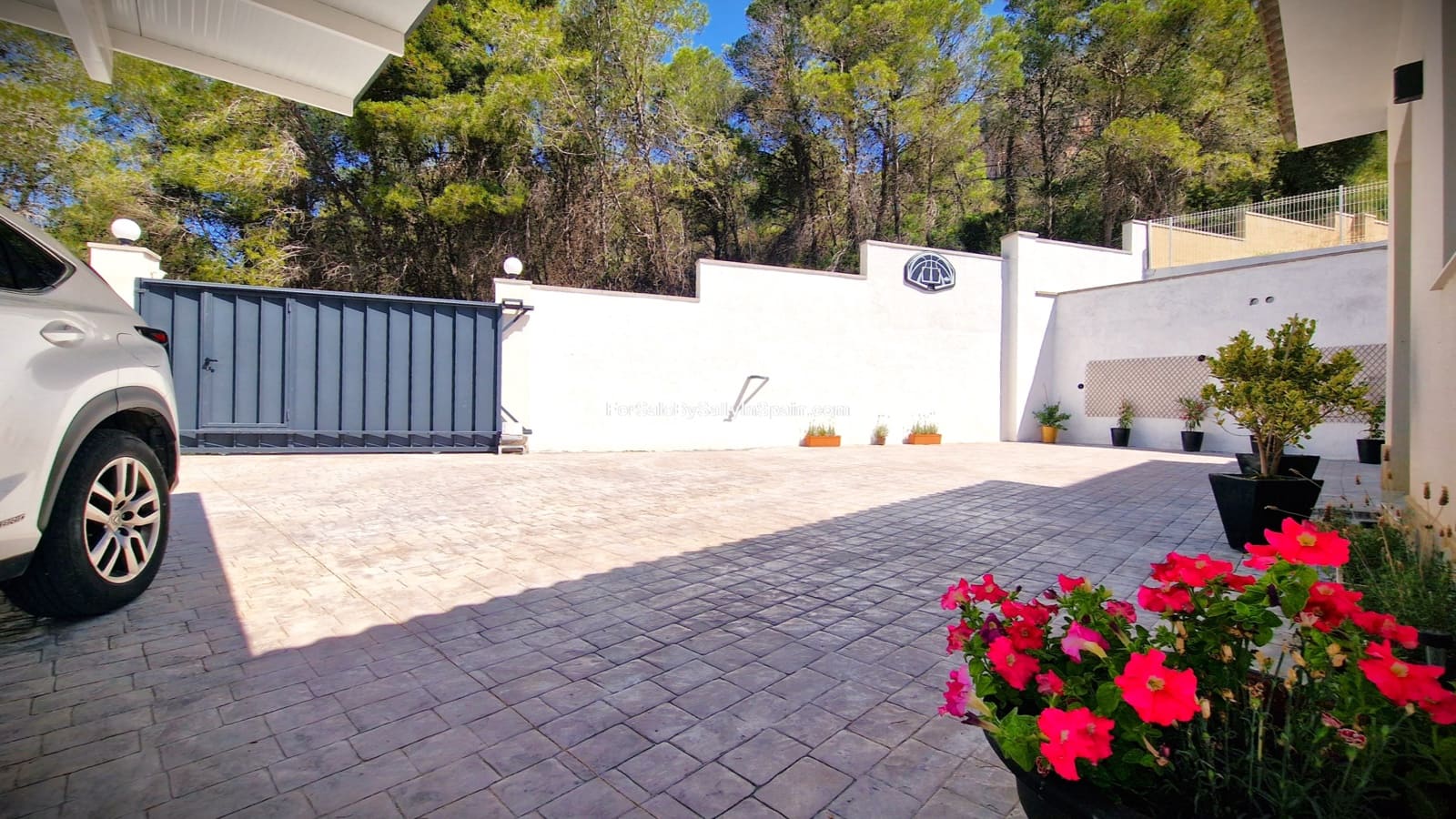 4 Zimmer Villa zu verkaufen in Barx mit Pool Garage - 799.000 € (Ref: 9932328)