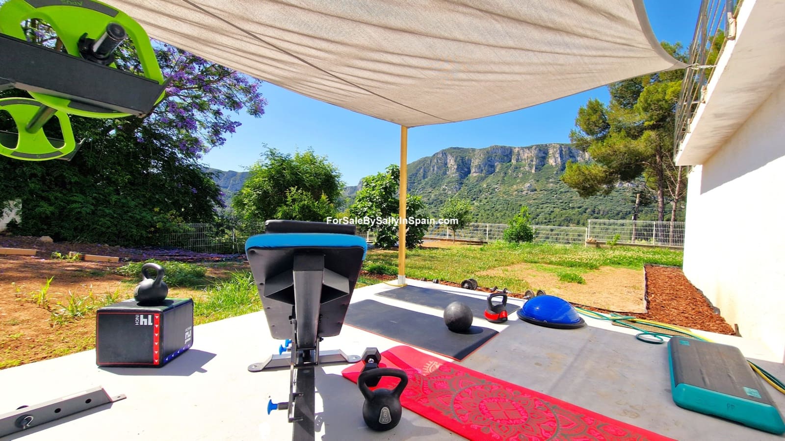 4 Zimmer Villa zu verkaufen in Barx mit Pool Garage - 799.000 € (Ref: 9932328)