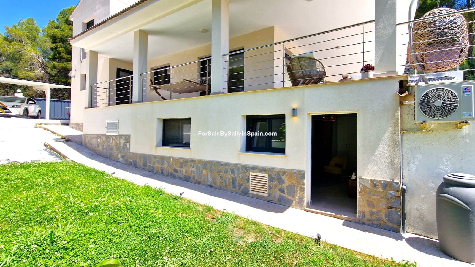 4 Zimmer Villa zu verkaufen in Barx mit Pool Garage - 799.000 € (Ref: 9932328)