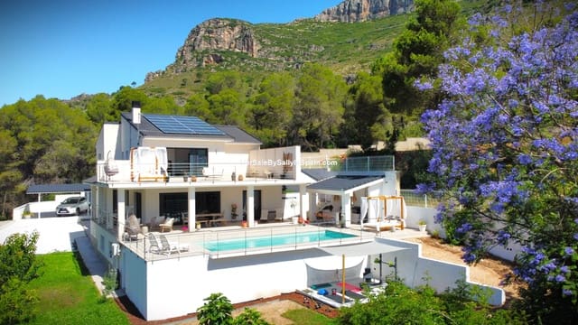 4 Zimmer Villa zu verkaufen in Barx mit Pool Garage - 799.000 € (Ref: 9932328)