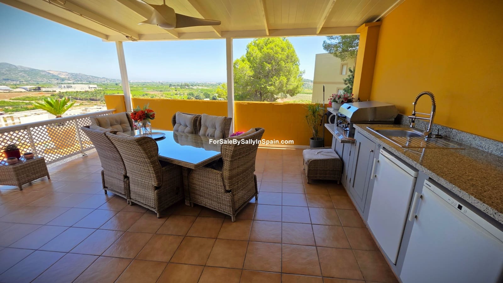 4 bedroom Villa for sale in Palma de Gandia with pool garage - € 395,000 (Ref: 9970846)