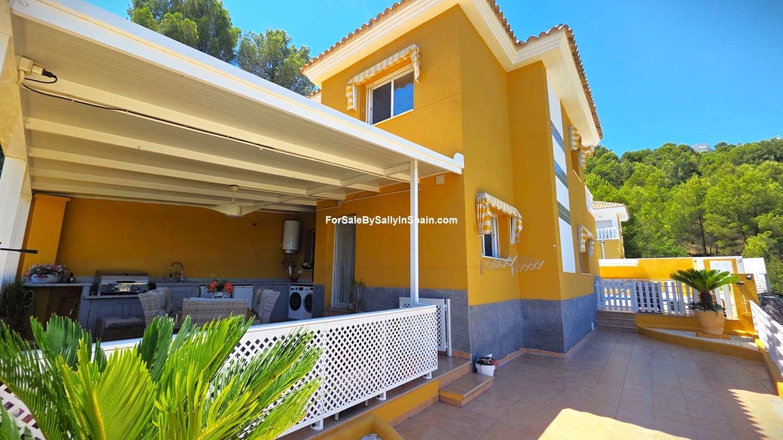 4 bedroom Villa for sale in Palma de Gandia with pool garage - € 395,000 (Ref: 9970846)