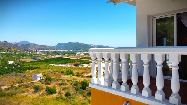 Chalet de 4 habitaciones en Palma de Gandía en venta con piscina garaje - 395.000 € (Ref: 9970846)