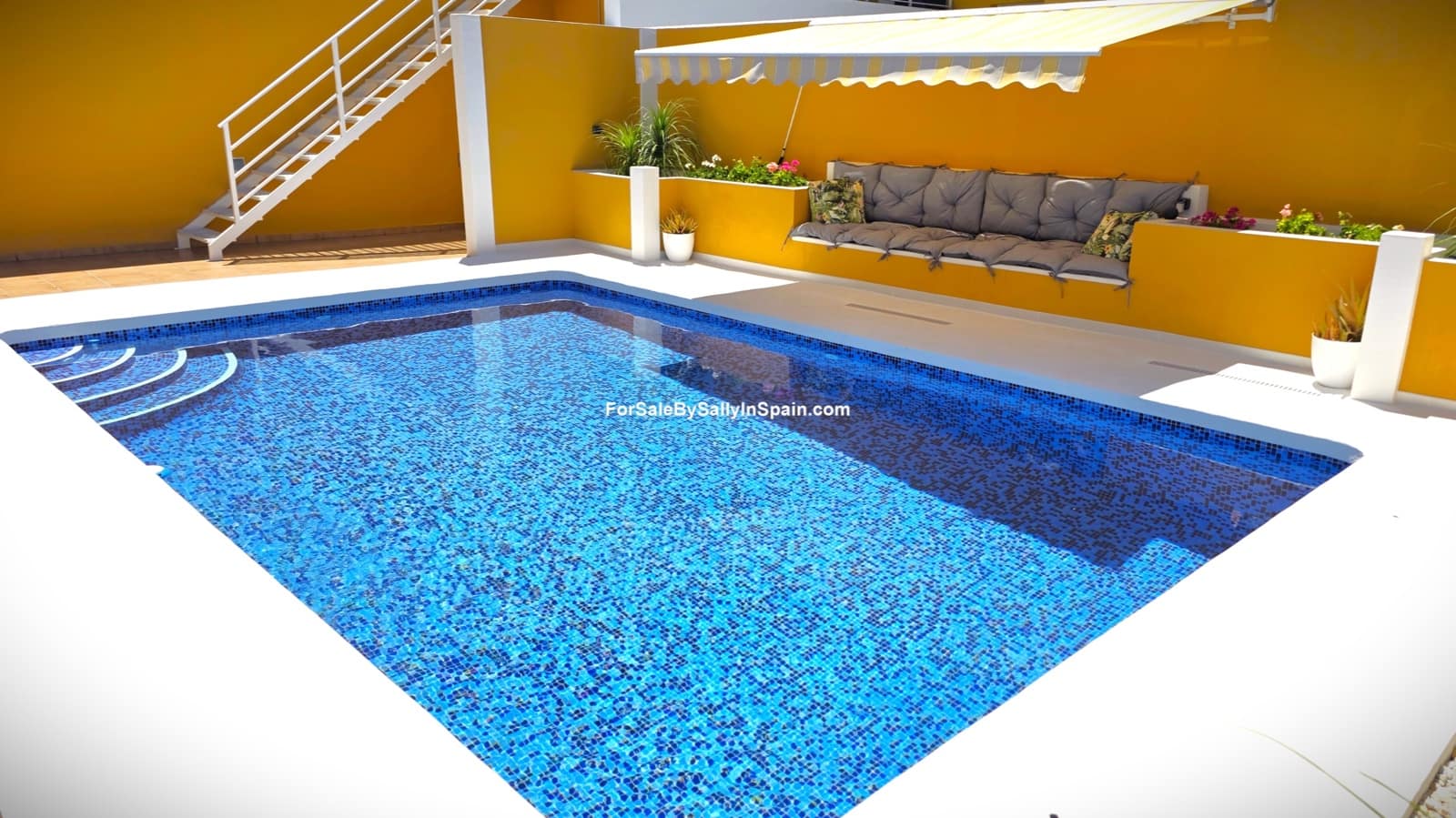 4 bedroom Villa for sale in Palma de Gandia with pool garage - € 395,000 (Ref: 9970846)
