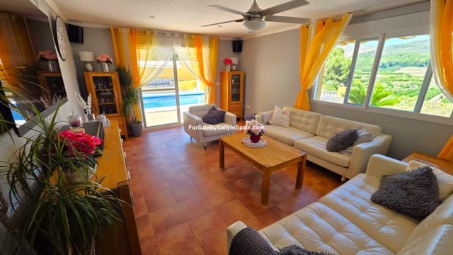 Chalet de 4 habitaciones en Palma de Gandía en venta con piscina garaje - 395.000 € (Ref: 9970846)