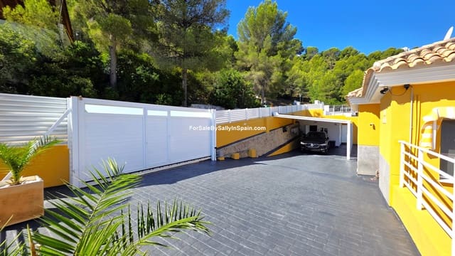 Chalet de 4 habitaciones en Palma de Gandía en venta con piscina garaje - 395.000 € (Ref: 9970846)