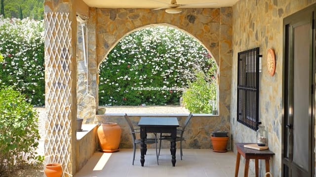 6 chambre Villa/Maison à vendre à L'Olleria avec piscine garage - 485 000 € (Ref: 9970904)