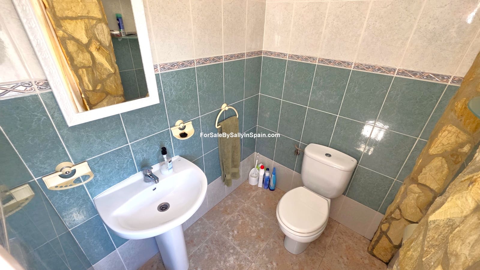 6 soverom Villa til salgs i L'Olleria med svømmebasseng garasje - € 485 000 (Ref: 9970904)
