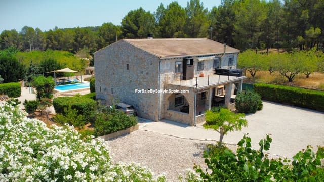6 chambre Villa/Maison à vendre à L'Olleria avec piscine garage - 485 000 € (Ref: 9970904)