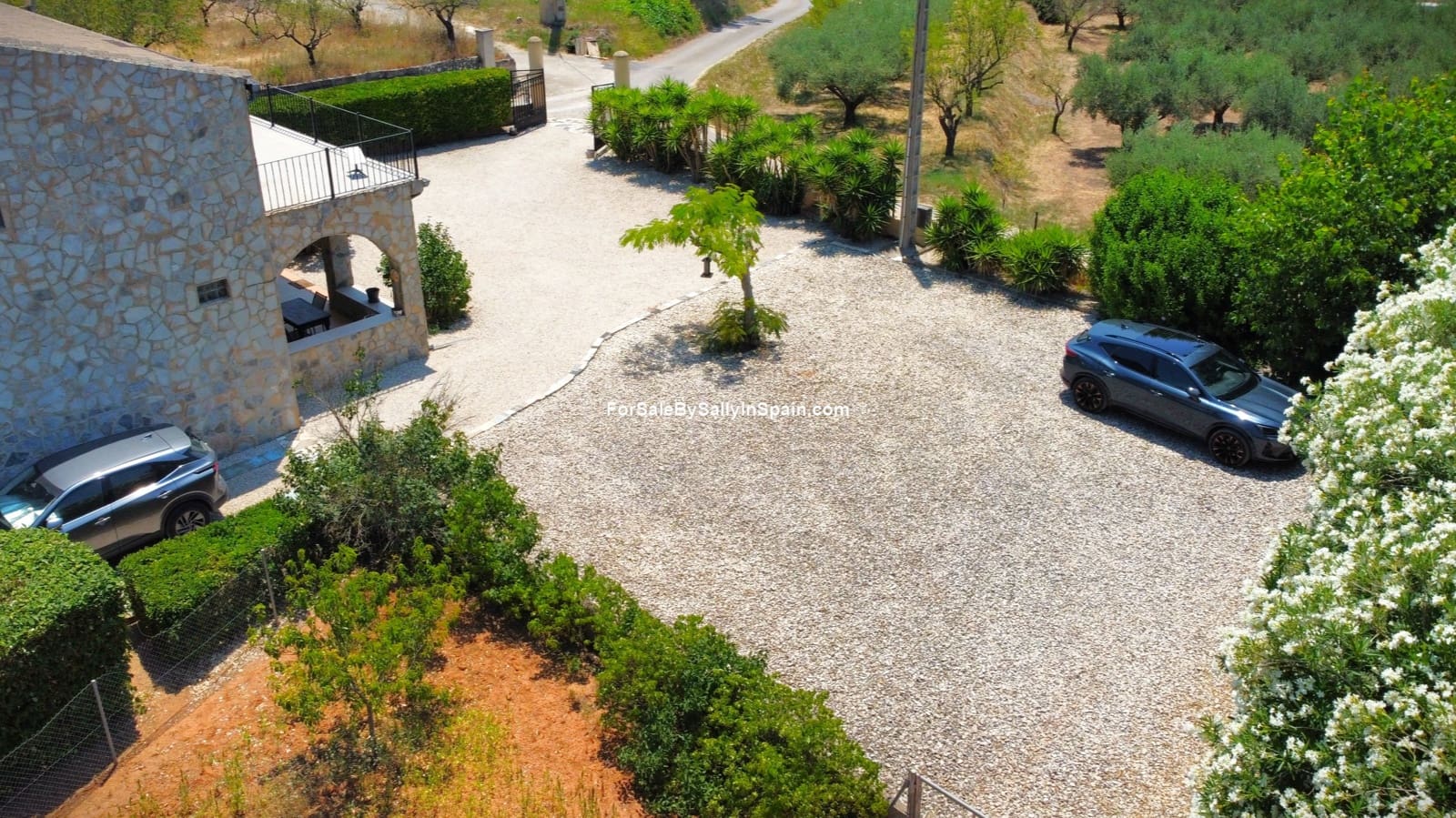 6 soverom Villa til salgs i L'Olleria med svømmebasseng garasje - € 485 000 (Ref: 9970904)