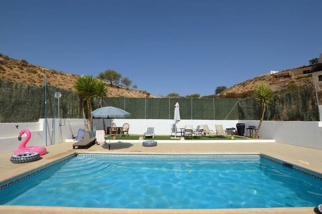 Casa de 2 habitaciones en Sorbas en venta con piscina garaje - 110.000 € (Ref: 10026165)