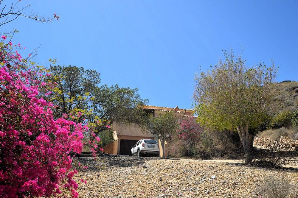 5 bedroom Villa for sale in Los Gallardos with pool garage - € 615,000 (Ref: 3185770)