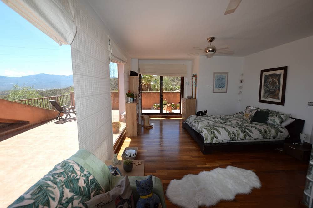 5 bedroom Villa for sale in Los Gallardos with pool garage - € 615,000 (Ref: 3185770)