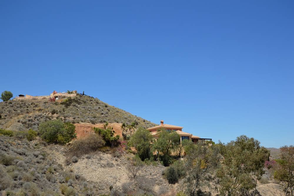 5 bedroom Villa for sale in Los Gallardos with pool garage - € 615,000 (Ref: 3185770)