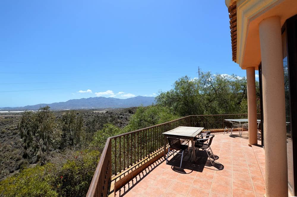 5 bedroom Villa for sale in Los Gallardos with pool garage - € 615,000 (Ref: 3185770)