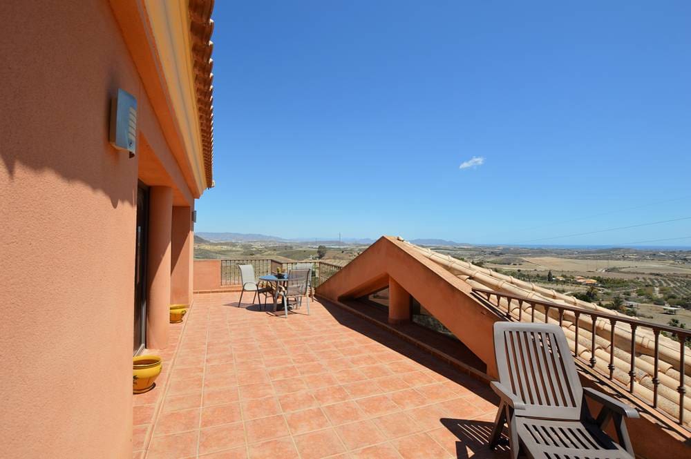 5 bedroom Villa for sale in Los Gallardos with pool garage - € 615,000 (Ref: 3185770)