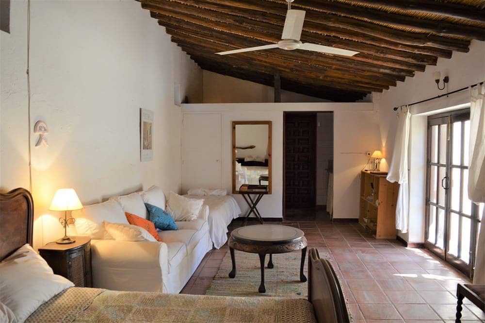 6 soveværelse Finca/Landehus til salg i Cuevas del Almanzora med swimmingpool garage - € 349.500 (Ref: 5274000)