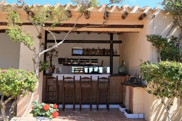 6 quarto Quinta/Casa Rural para venda em Cuevas del Almanzora com piscina garagem - 349 500 € (Ref: 5274000)