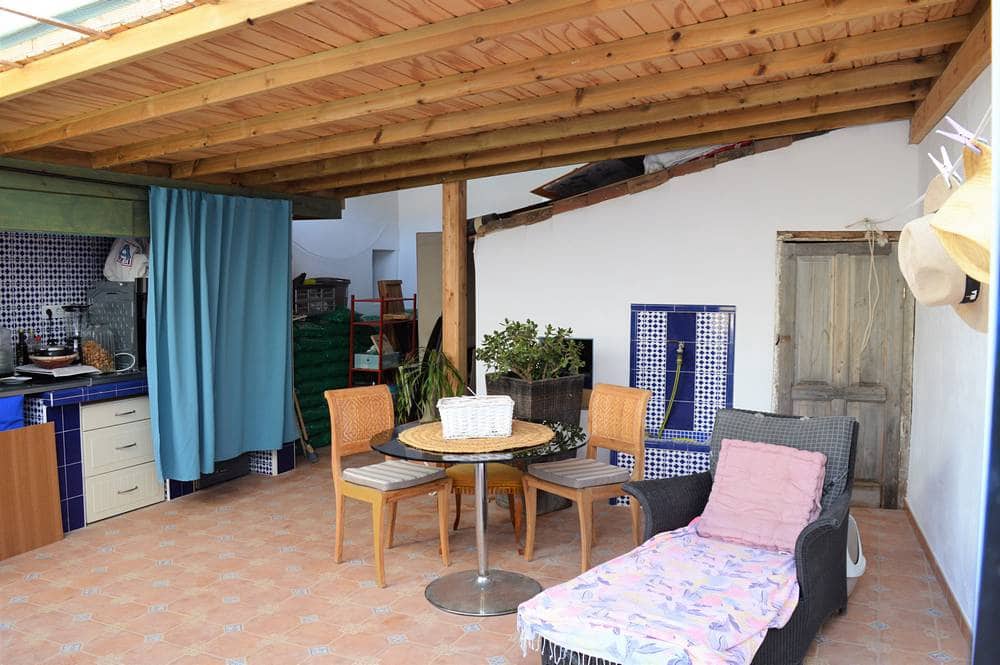 4 sypialnia Finka/Dom wiejski na sprzedaż w Cariatiz z garażem - 165 000 € (Ref: 7302129)