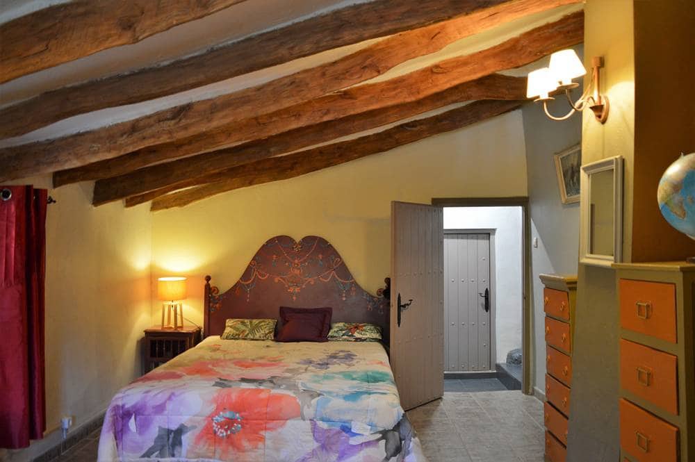 4 sypialnia Finka/Dom wiejski na sprzedaż w Cariatiz z garażem - 165 000 € (Ref: 7302129)